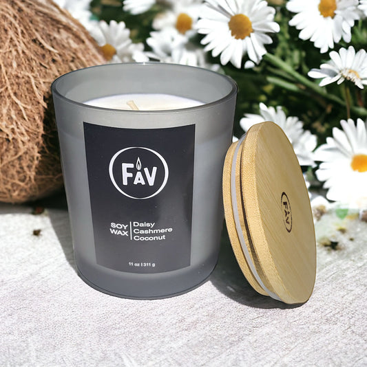 Daisy, Cashmere & Coconut Soy Wax Candle 11 oz